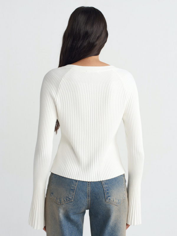 Crew Neck Buttoned Spanish Sleeve Knitted Cardigan - One size - Image 3