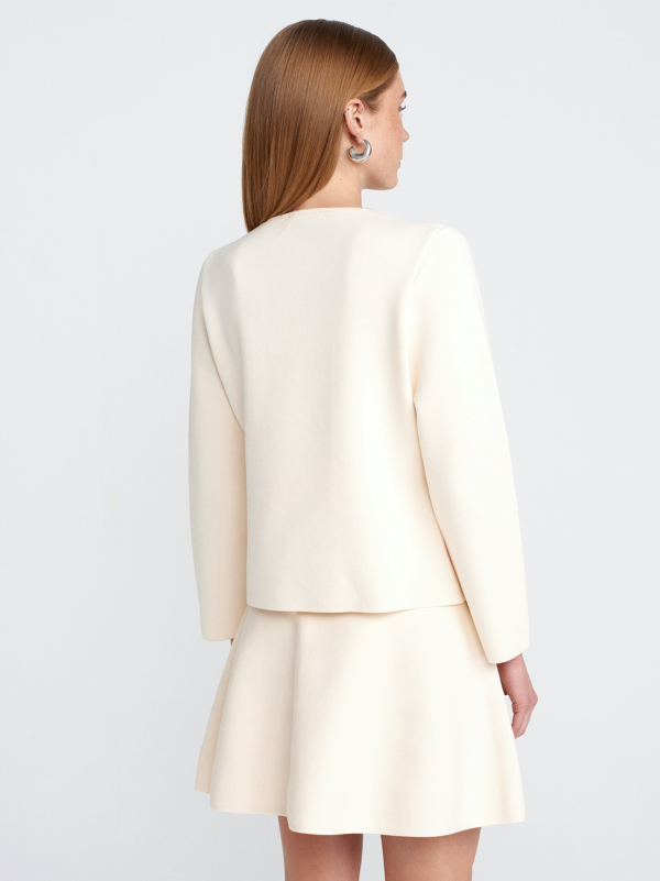 One Size Crew Neck Buttoned Knitted Cardigan - Image 3