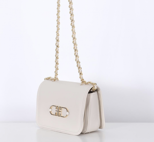 Leather, Stylish Bag Detailed With Gold Logo - Ecru
