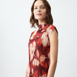 Flower Patterned Slim Fit  Sleeveless Blouse