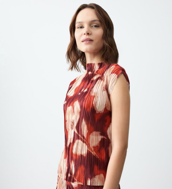 Flower Patterned Slim Fit  Sleeveless Blouse